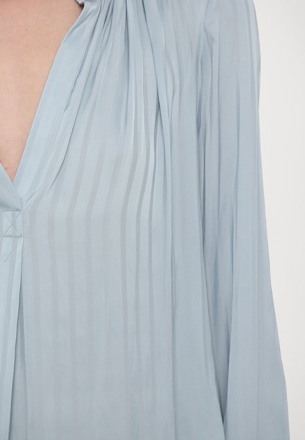 TINK RAYE - Blouse - mist3