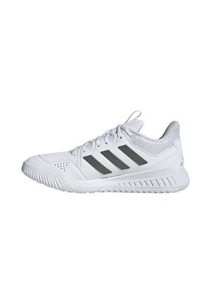 Weißer Sportschuh mit schwarzen Markenstreifen, Schnürverschluss und profilierter Sohle, seitlich auf weißem Hintergrund gesehen.