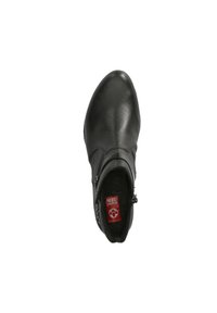 Botín negro de tobillo en cuero suave con punta afilada, cremallera lateral y logo en la plantilla; forro interior texturizado para mayor comodidad.