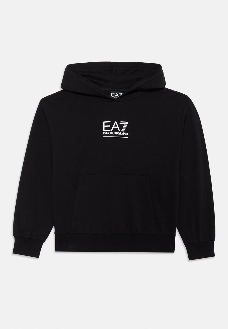 Čierna mikina s kapucňou vyrobená z bavlneného zmesi, s prednou kapsou a bielym logom "EA7 Emporio Armani" na hrudi.