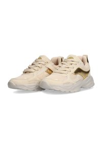 Beige Mesh-Sneaker mit goldenen Akzenten, strukturiertem Stoff, runder Zehenpartie, Gummisohle und kontrastierenden Schnürsenkeln. Verfügt über eine gepolsterte Ferse und Zunge.