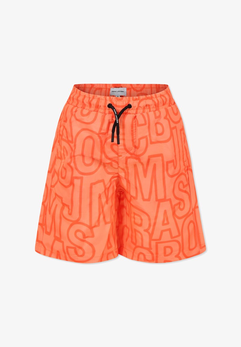 Neon oranje zwemshorts met een koord in de taille, voorzien van een herhalend vetgedrukt letterpatroon en een lichte, soepele stoftextuur.