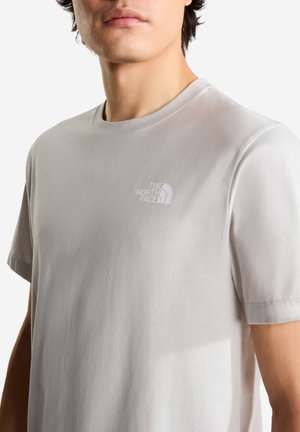The North Face, M EVOLUTION BOX NSE REGULAR SHORT SLEEVE TEE - T-shirts print - cumulus cloud