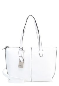 Witte handtas met textuur, zwarte accenten, dubbele handvatten en zilverkleurige hardware met een logo-label. Inclusief een afneembare schouderriem.