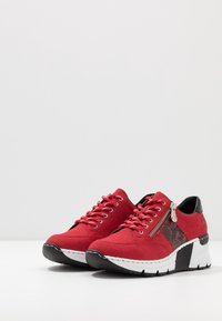 Rieker Baskets basses - red