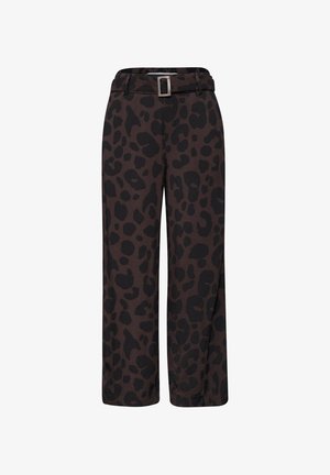 Brune bukser med brede ben med sorte leopardpletter, bælte i matchende stof og et rektangulært sølvspænde.