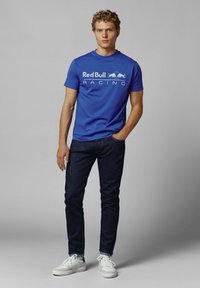 Red Bull Racing x Pepe Jeans RED BULL RACING LOGO DRIVER TEE - Triko s potiskem - electric blue