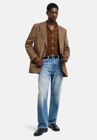 GANT REG  - Skjorter - cacao