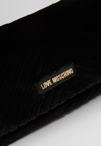 Love Moschino Olkalaukku - black