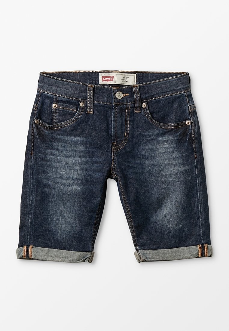 Short en denim bleu foncé avec revers roulés, poches avant, passants de ceinture et une fermeture à bouton, étiquette Levi's coupe slim.