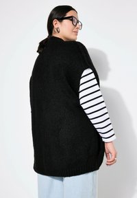Studio Untold EXTRA  - Chaqueta de punto - black