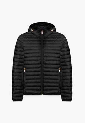 Zwarte doorgestikte jas met capuchon, volledige ritssluiting aan de voorkant en ritssluitingen aan de zijzakken, ontworpen voor lichte warmte en casual gebruik.