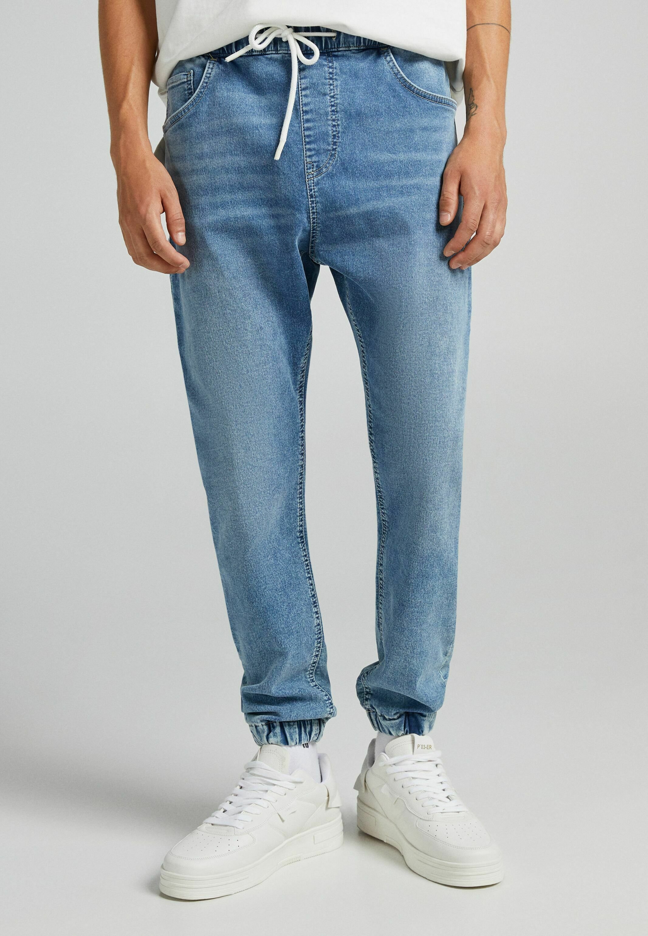 Bershka JOGGER - Jeans Relaxed Fit - dark blue/dunkelblau - Zalando.de
