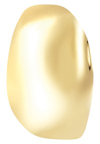 Anillo abstracto de color dorado con una superficie lisa y brillante, de forma orgánica, con bordes redondeados y una calidad reflectante.