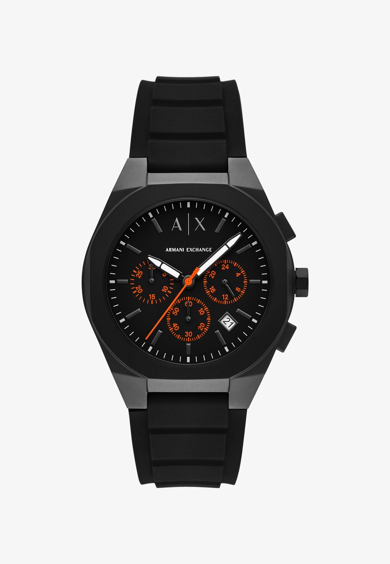 Czarny zegarek na rękę Armani Exchange z pomarańczowymi tarczami chronografu, białymi wskazówkami, wyświetlaczem daty o godzinie 4 oraz czarnym paskiem z gumy.