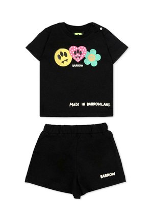 Completo per bambino piccolo nero con maglietta a maniche corte e pantaloncini, con grafiche colorate di faccine sorridenti, cuori e fiori e testo "Barrow".
