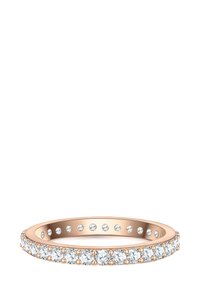 Bague en or rose ornée d'une rangée de pierres rondes étincelantes sur le devant et de petites pierres d'accent serties autour de l'intérieur.