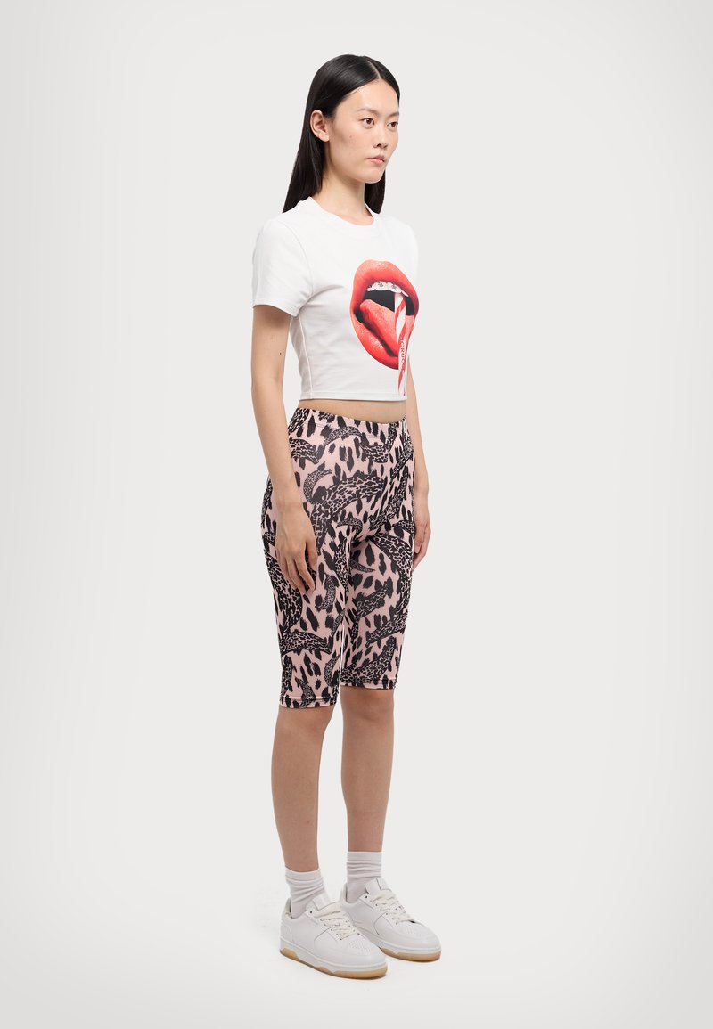 Fiorucci MOUTH CROPPED  - Μπλουζάκι με στάμπα - white