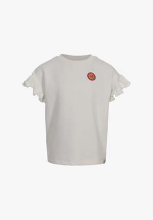 Witte korte mouwen T-shirt met gerimpelde mouwen en een kleine ronde patch in rood, geel en blauw op de linkerborst.