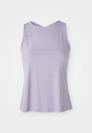 Lavendel tanktop met een aansluitend ontwerp, met horizontale strepen en een ronde halslijn. Gemaakt van zachte, lichte stof.