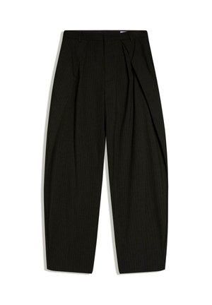 Pantalon noir taille haute ajusté avec de fines rayures verticales et un pli avant, présenté à plat sur un fond blanc.
