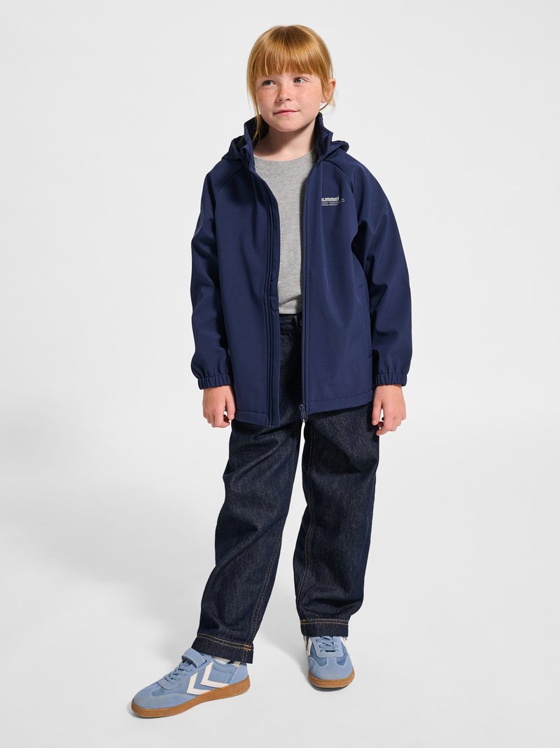 Hummel LOOSE - Softshelljas - black iris