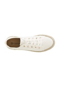 Zapatilla de lona blanca con ojales dorados, puntera redonda, media suela de yute estilo espadrille y plantilla marrón con el nombre de la marca.