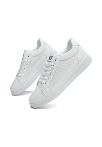 White sneakers featuring a mesh upper, smooth synthetic material, round toe, six eyelets, and a flat rubber sole.