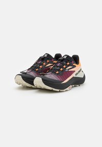 Salomon GENESIS  - Løpesko for mark - bird of paradise/black/almond milk