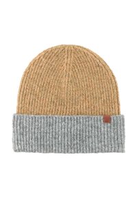 Wełniana czapka w kolorze brązowym i szarym, z prążkowaną teksturą, złożonym mankietem i małą skórzaną naszywką z logo po boku.