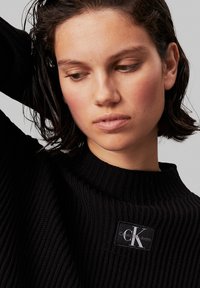 Calvin Klein Jeans - Sweter