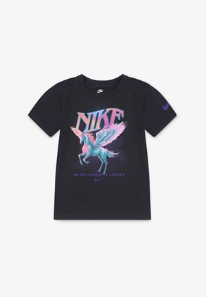 Nike Sportswear NKG PEGASUS TEE - Tričko s potlačou - black