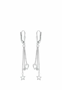 Silvriga örhängen med två hängande kedjor, som har en hjärt- och en stjärncharms i ändarna, polerat metall med en slät yta.