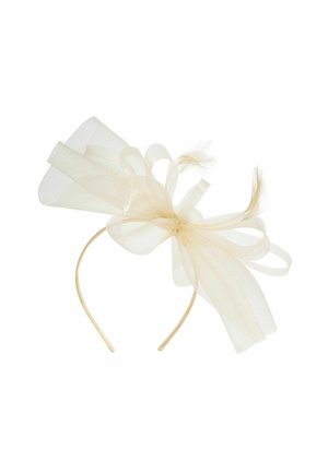 Hellbeige Stirnband mit großer, durchscheinender Netzschleife und zarten Federn oben angebracht.