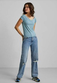 Pieces PCMALIVA OFF SHOULDER V NECK - T-shirt - bas - tourmaline