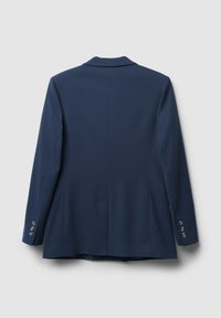 Blazer navy con una singola apertura sul retro, due tasche laterali e quattro bottoni su ciascun polsino. Tessuto liscio con una vestibilità strutturata.