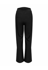 Mustat, leveälahkeiset housut, joissa on joustava vyötärönauha, kaksi takataskua ja sileä kangaspinta.