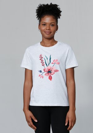 Grijze t-shirt met korte mouwen en een bloemenontwerp in roze, rood en groen. Zacht materiaal, ronde hals en een relaxte pasvorm.