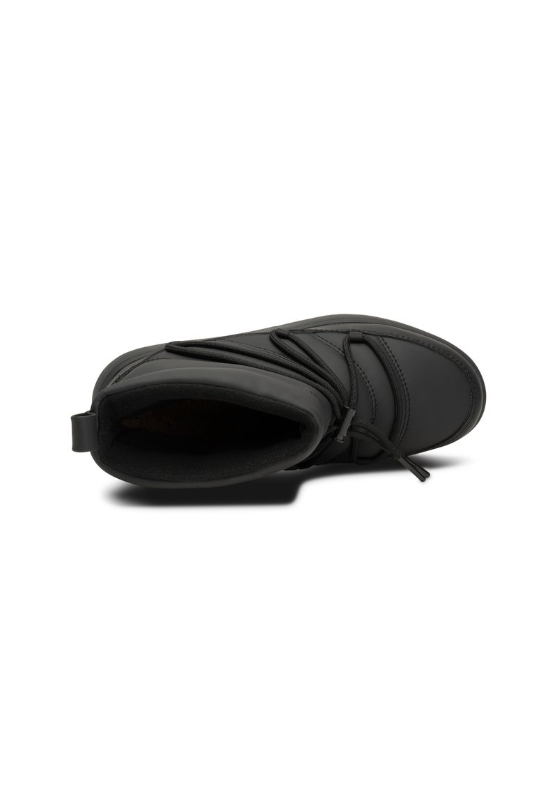 Czarne botki za kostkę z gładkiego syntetycznego materiału, okrągłym czubkiem, sznurowanym zapięciem i wyściełanym wnętrzem dla komfortu.