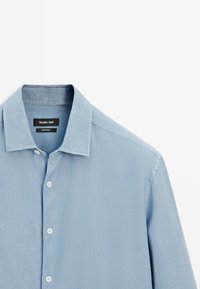 Massimo Dutti LIGHTWEIGHT SLIM FIT - Camicia - blue