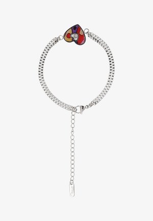 Srebrna bransoletka na łańcuszku z regulowanym zapięciem i kolorowym zawieszką w kształcie serca, z mniejszym sercem z kryształków w środku.