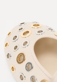 Steve Madden REJOICE - Ballerines - bone / silver gold