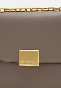 KARL LAGERFELD FOREVER CROSSBODY - Skulderveske - ash grey