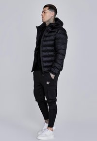 SIKSILK Winterjas - black