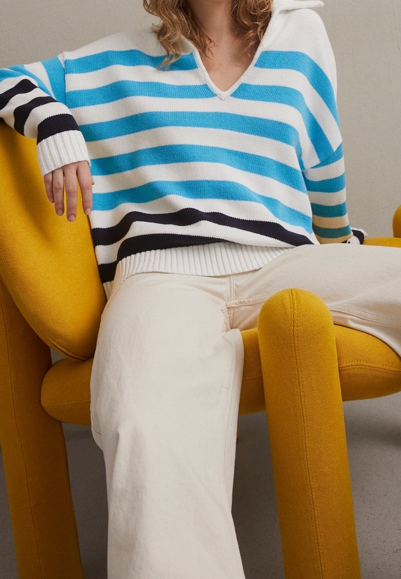 STAUD Sweter