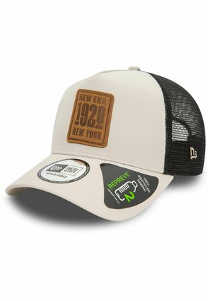 REPREVE AFRAME TRUCKER - Gorra - beige