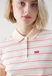 Levi's® Polotričko - pale peach