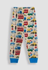 Pantaloni de pijama pentru copii, dintr-un material moale, cu un fundal crem, prezentând modele colorate de vehicule în nuanțe de roșu, albastru și verde. Manșete albastre.