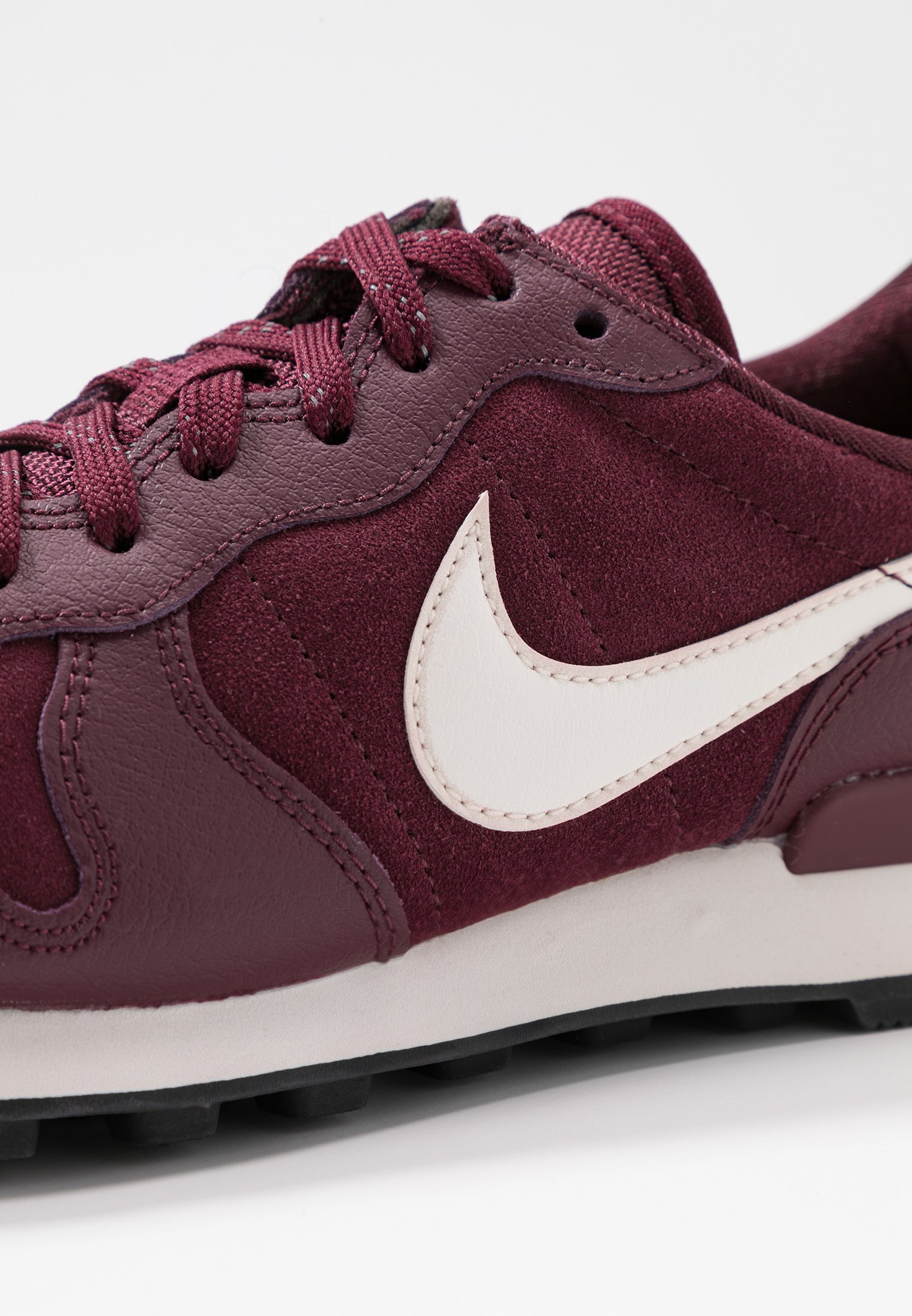Nike Sportswear INTERNATIONALIST Joggesko night maroon Nike Sportswear INTERNATIONALIST Joggesko night maroon