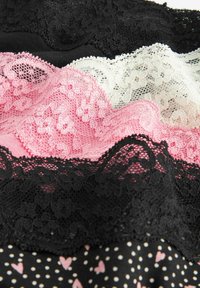 Next PRINT BLEND FOUR PACK - Kratke gaće - black pink heart print